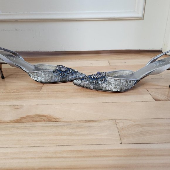 Bagdley Mischka - Embellished Lace Pumps - Picture 5 of 6